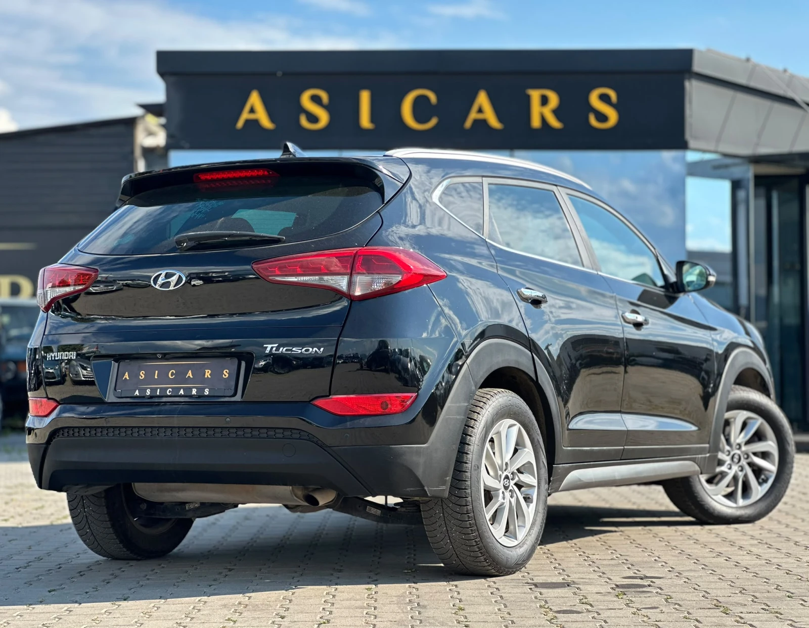 Hyundai Tucson / 1.7D / EURO 6 / NAVI / SOUND EDITION / , снимка 5 - Автомобили и джипове - 55197090