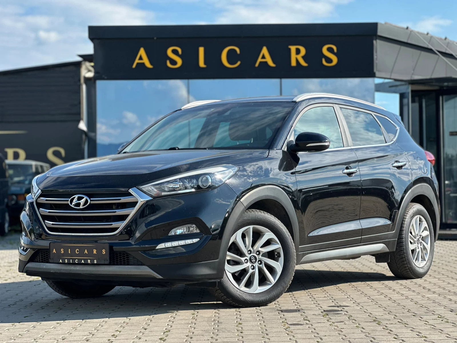 Hyundai Tucson / 1.7D / EURO 6 / NAVI / SOUND EDITION / 