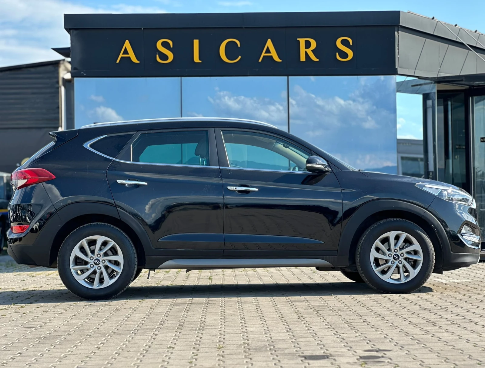 Hyundai Tucson / 1.7D / EURO 6 / NAVI / SOUND EDITION / , снимка 6 - Автомобили и джипове - 55197090
