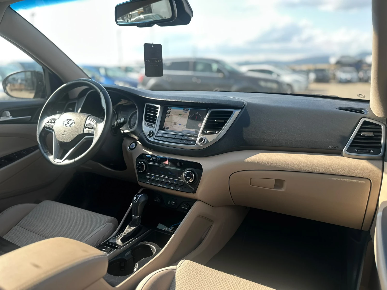Hyundai Tucson / 1.7D / EURO 6 / NAVI / SOUND EDITION / , снимка 11 - Автомобили и джипове - 55197090