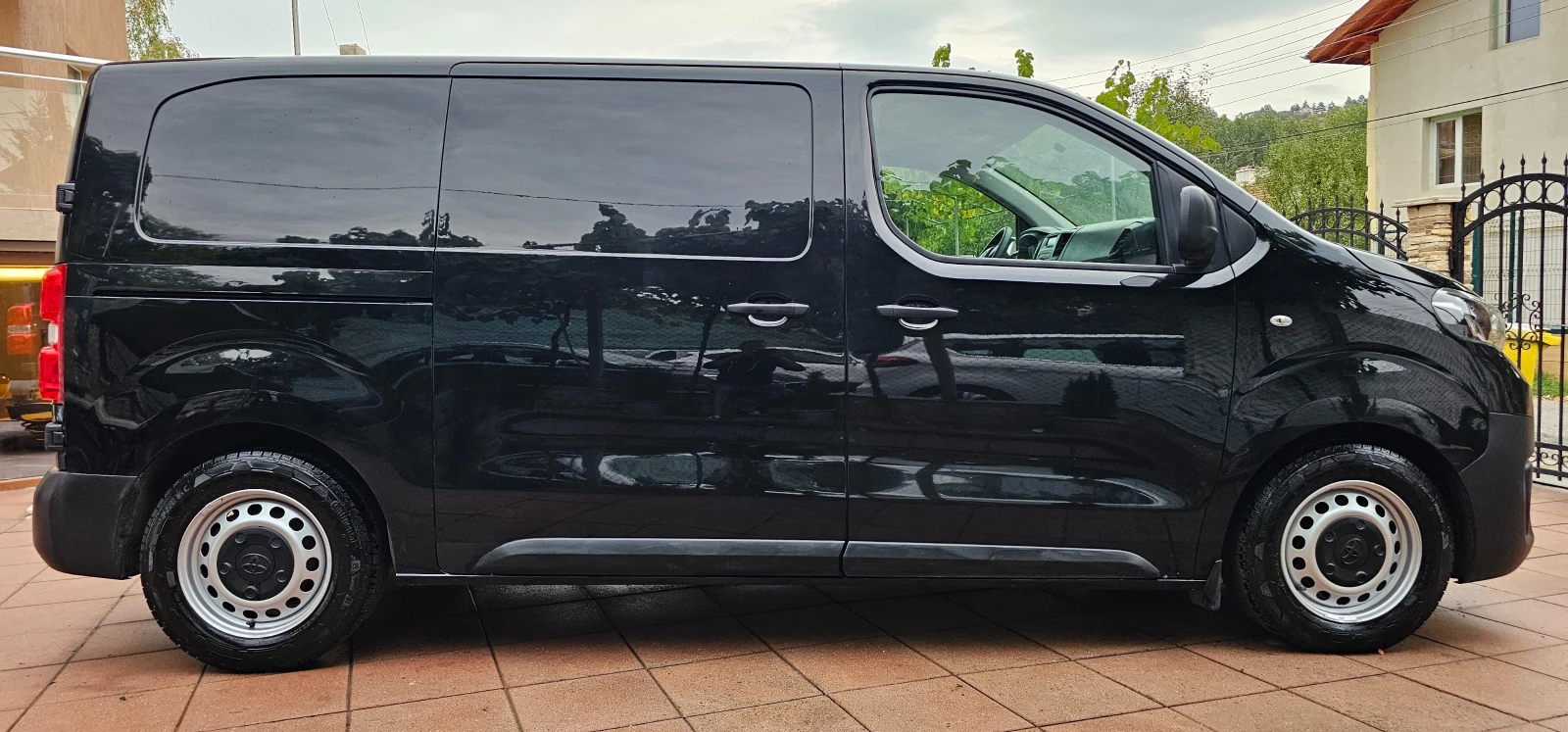 Toyota Proace L2 LONG 1.6 D-4D ПЕРФЕКТНА/ ИЗКЛ ЗАПАЗЕН - изображение 3