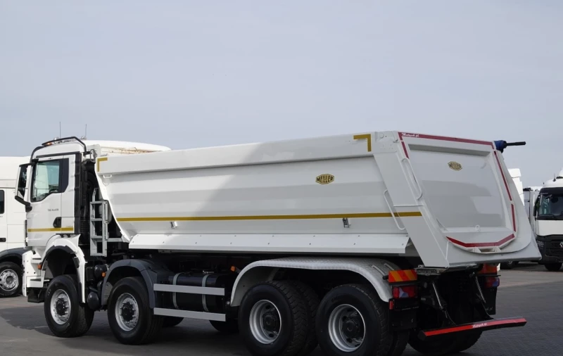 Man Tgs 41.470* 8X6* MANUAL* MEILLER KIPPER* WEBASTO, снимка 4 - Камиони - 53528067