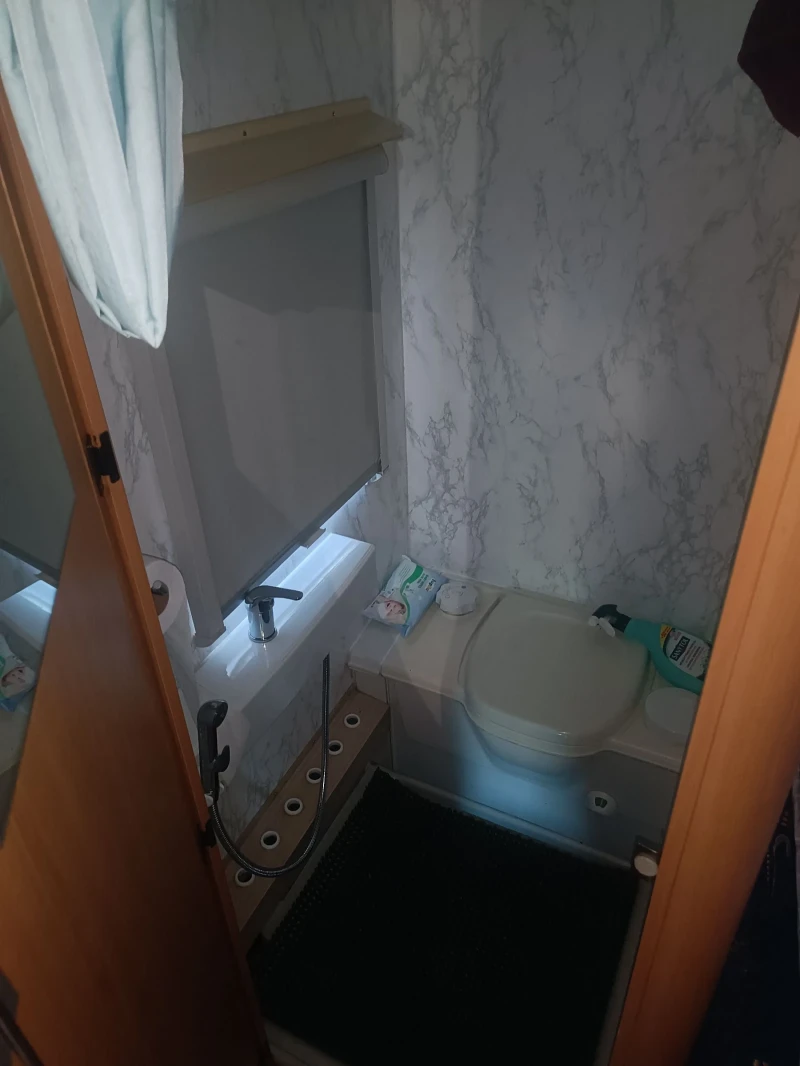 Кемпер LMC Fiat ducato 2.8 JTD, снимка 12 - Каравани и кемпери - 52158185