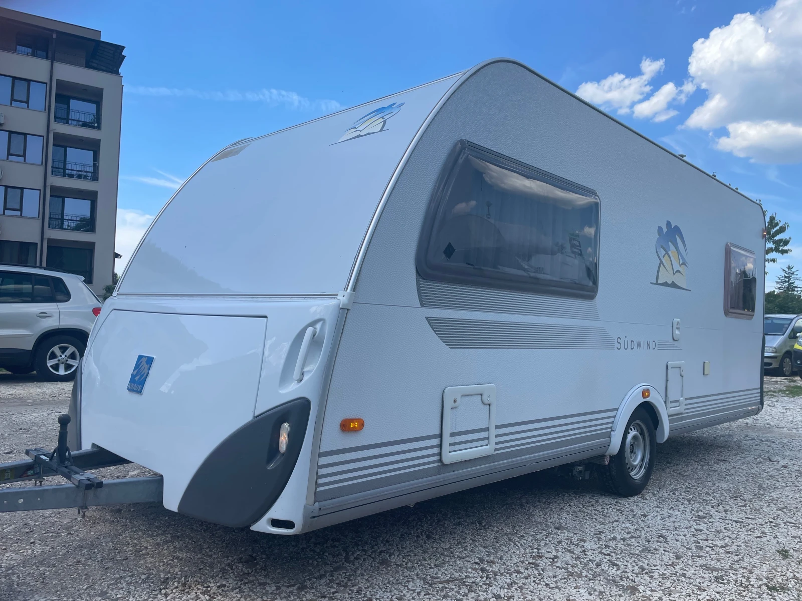 Каравана Knaus 500 SUISS - изображение 3