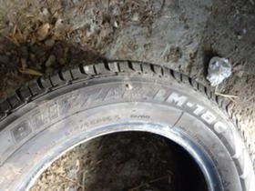 Гуми Зимни 215/65R16, снимка 6