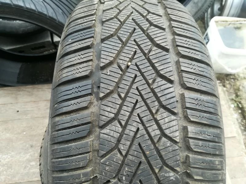 Гуми Зимни 215/50R17, снимка 3 - Гуми и джанти - 20430739