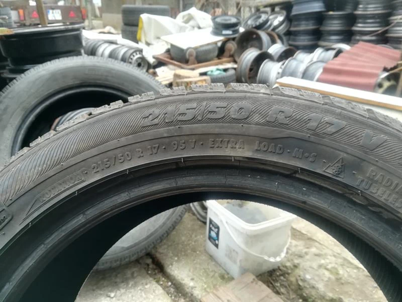 Гуми Зимни 215/50R17, снимка 5 - Гуми и джанти - 20430739