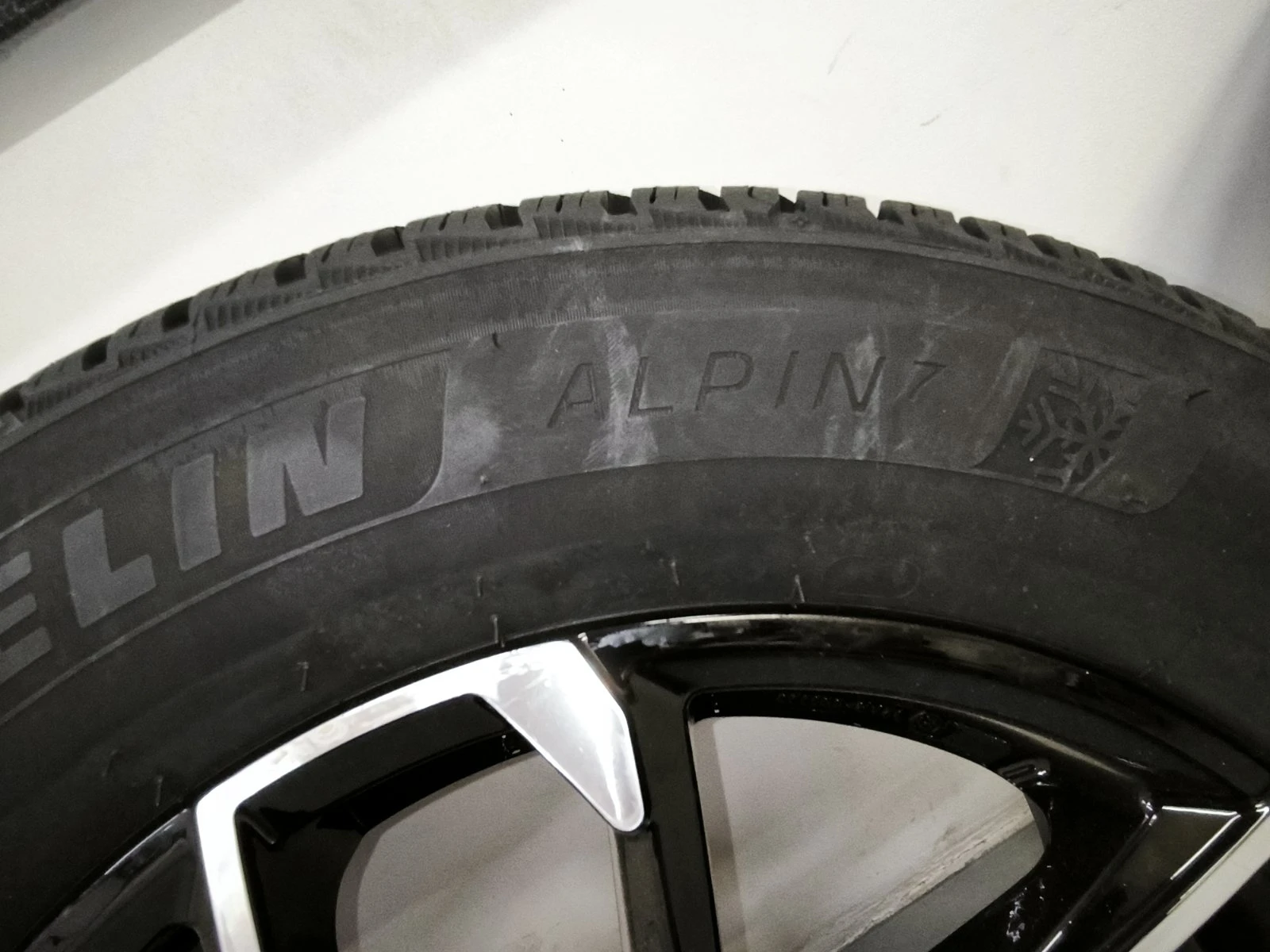 ���� 215/65R17 | Mobile.bg � ����������� 3