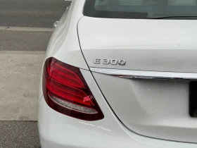 Mercedes-Benz 300 * //AMG PKG | PANO | BURMESTER | LOADED * CARFAX *, снимка 8