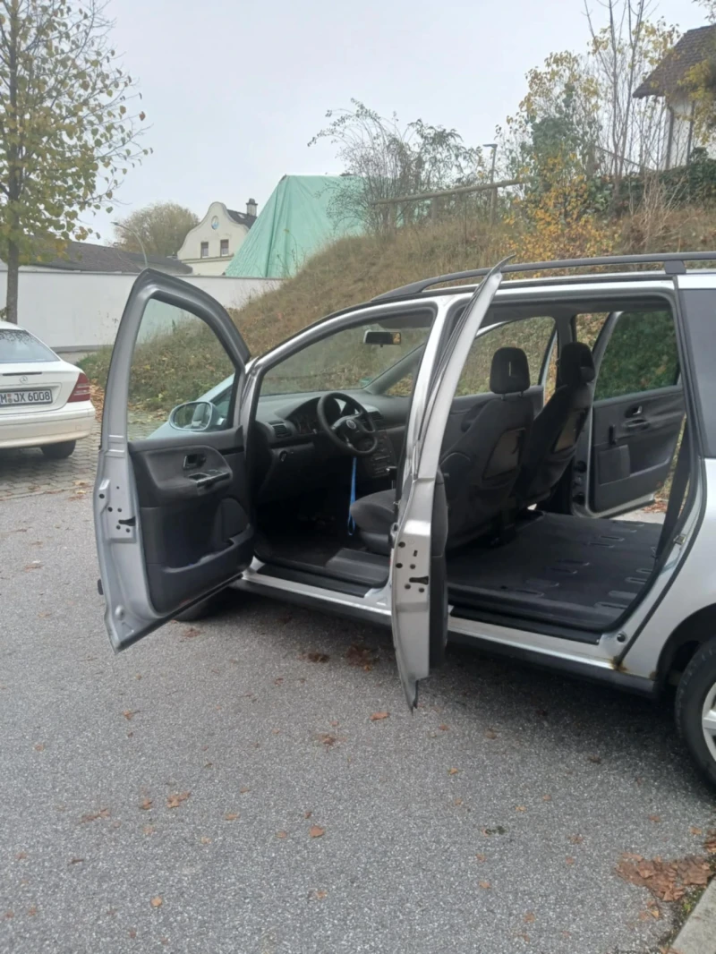 VW Sharan 1.9 131кс, снимка 10 - Автомобили и джипове - 48340025