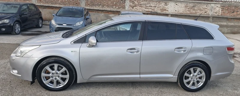 Toyota Avensis 2.2d 150hp avtomatik, снимка 5 - Автомобили и джипове - 48381372