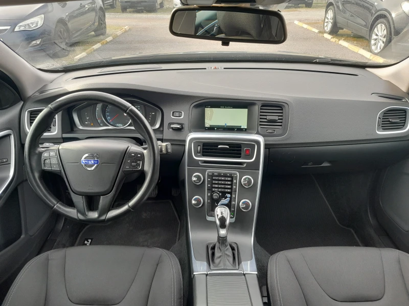 Volvo V60 2.0 D4 kinetic 180, снимка 7 - Автомобили и джипове - 48414987