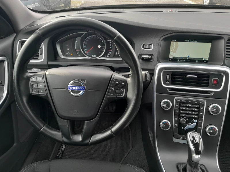 Volvo V60 2.0 D4 kinetic 180, снимка 8 - Автомобили и джипове - 48414987