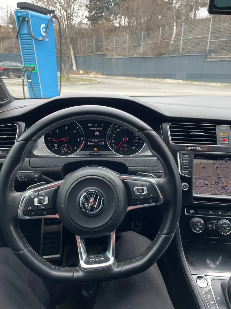 VW Golf GTD DSG Уникат, снимка 7 - Автомобили и джипове - 49524068