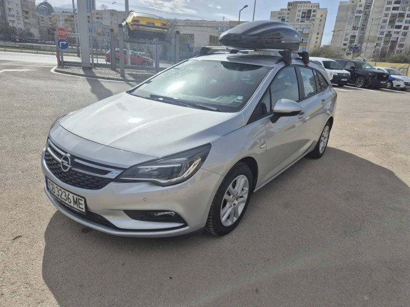 Opel Astra Комби, снимка 1 - Автомобили и джипове - 49575161