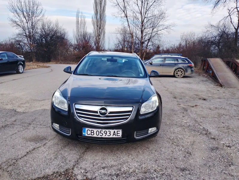 Opel Insignia Sport tourer , снимка 3 - Автомобили и джипове - 52474614