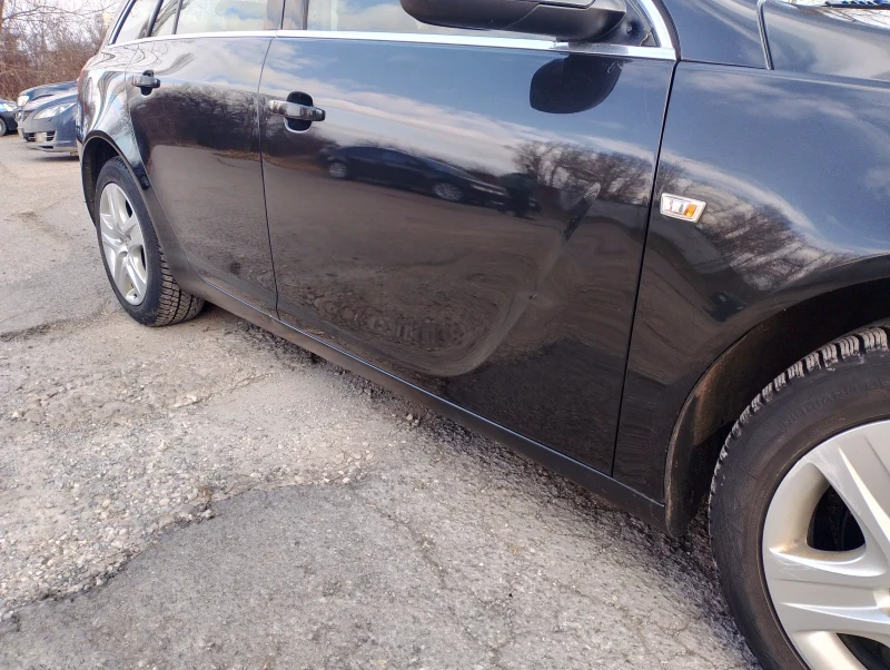 Opel Insignia Sport tourer , снимка 5 - Автомобили и джипове - 52474614
