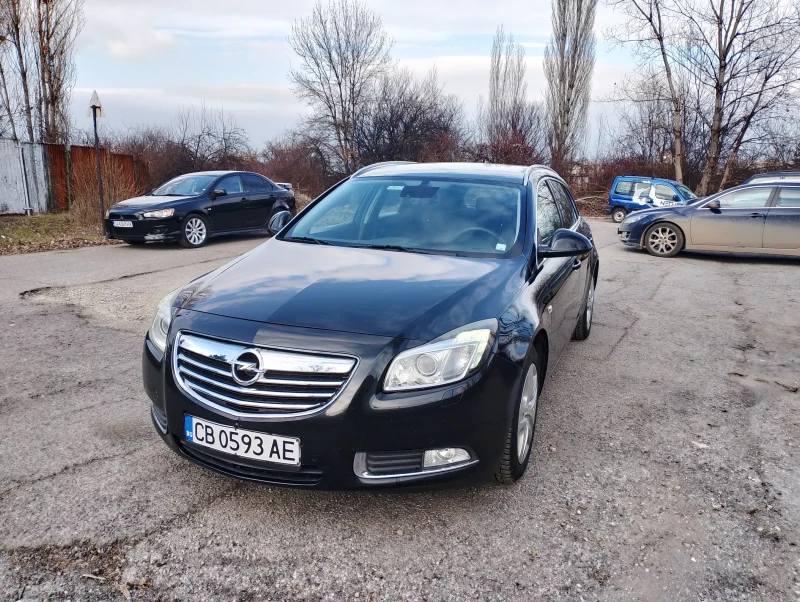 Opel Insignia Sport tourer , снимка 2 - Автомобили и джипове - 52474614