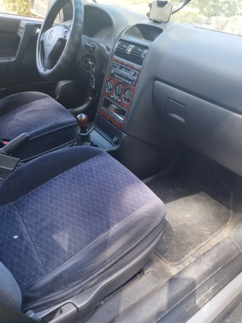 Opel Astra 1.6, снимка 3 - Автомобили и джипове - 52520478
