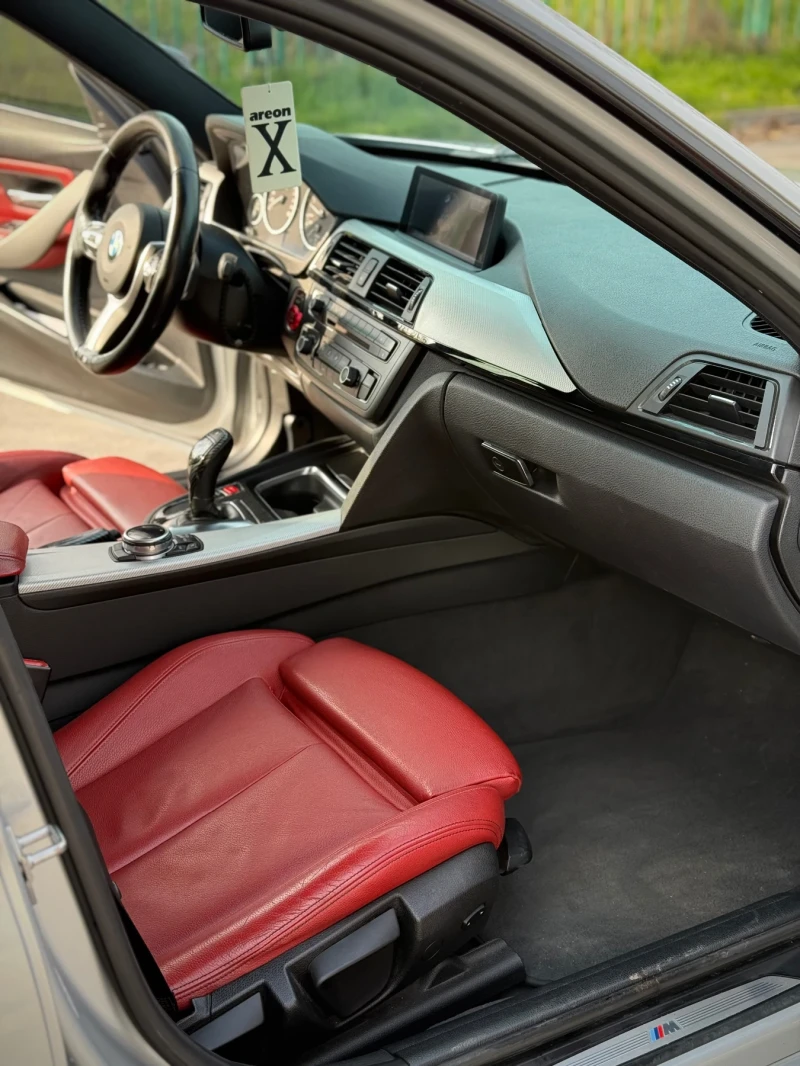 BMW 330 M-Pack, снимка 8 - Автомобили и джипове - 52637857