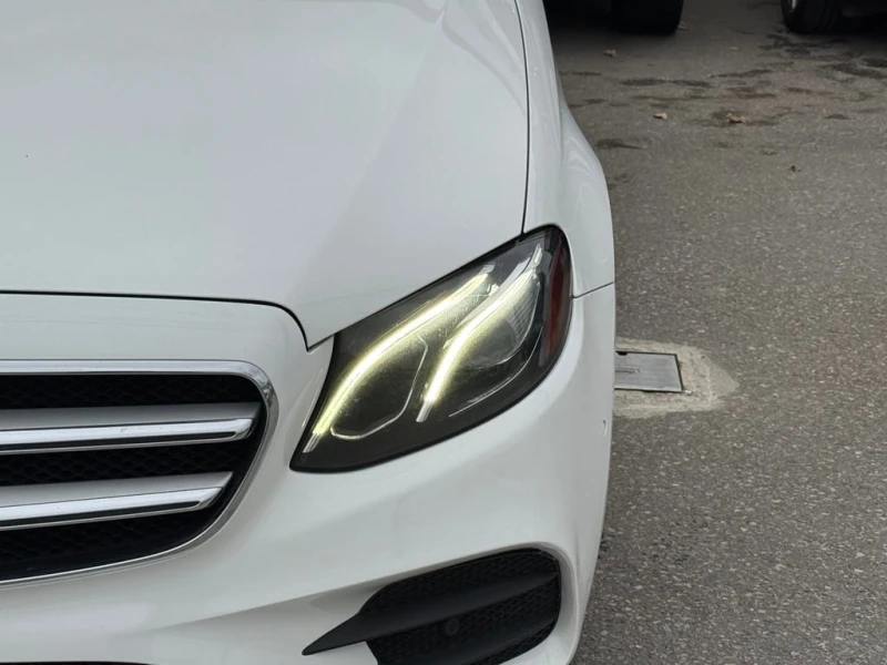 Mercedes-Benz 300 * //AMG PKG | PANO | BURMESTER | LOADED * CARFAX *, снимка 4 - Автомобили и джипове - 52801896