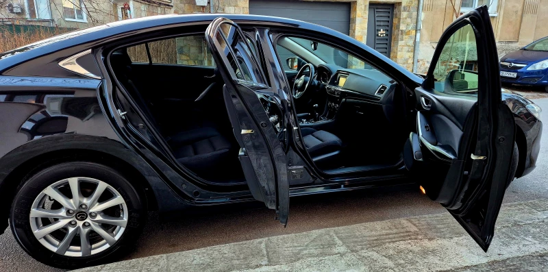 Mazda 6 2.0d4d-Business-Line-верига-нави-6скорости-japan, снимка 12 - Автомобили и джипове - 52958375