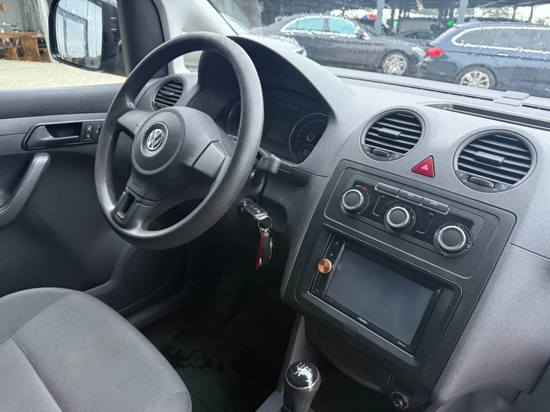 VW Caddy 1.6TDI Maxi Климатик Euro 5b , снимка 10 - Автомобили и джипове - 53123594