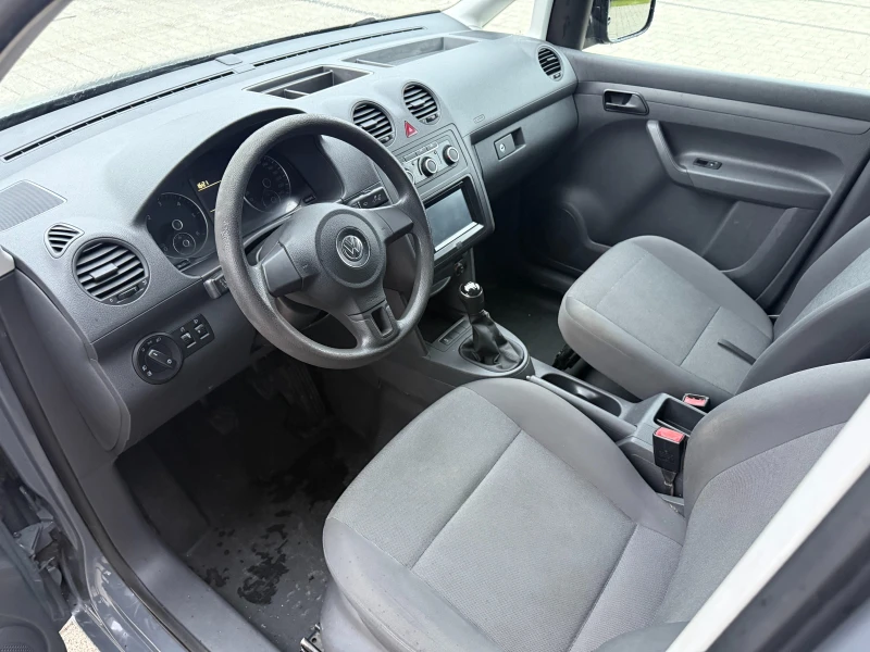 VW Caddy 1.6TDI Maxi Климатик Euro 5b , снимка 11 - Автомобили и джипове - 53123594