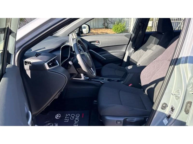 Toyota Corolla Cross 2.0HSD EXECUTIVE PLUS AWD, снимка 12 - Автомобили и джипове - 56359653