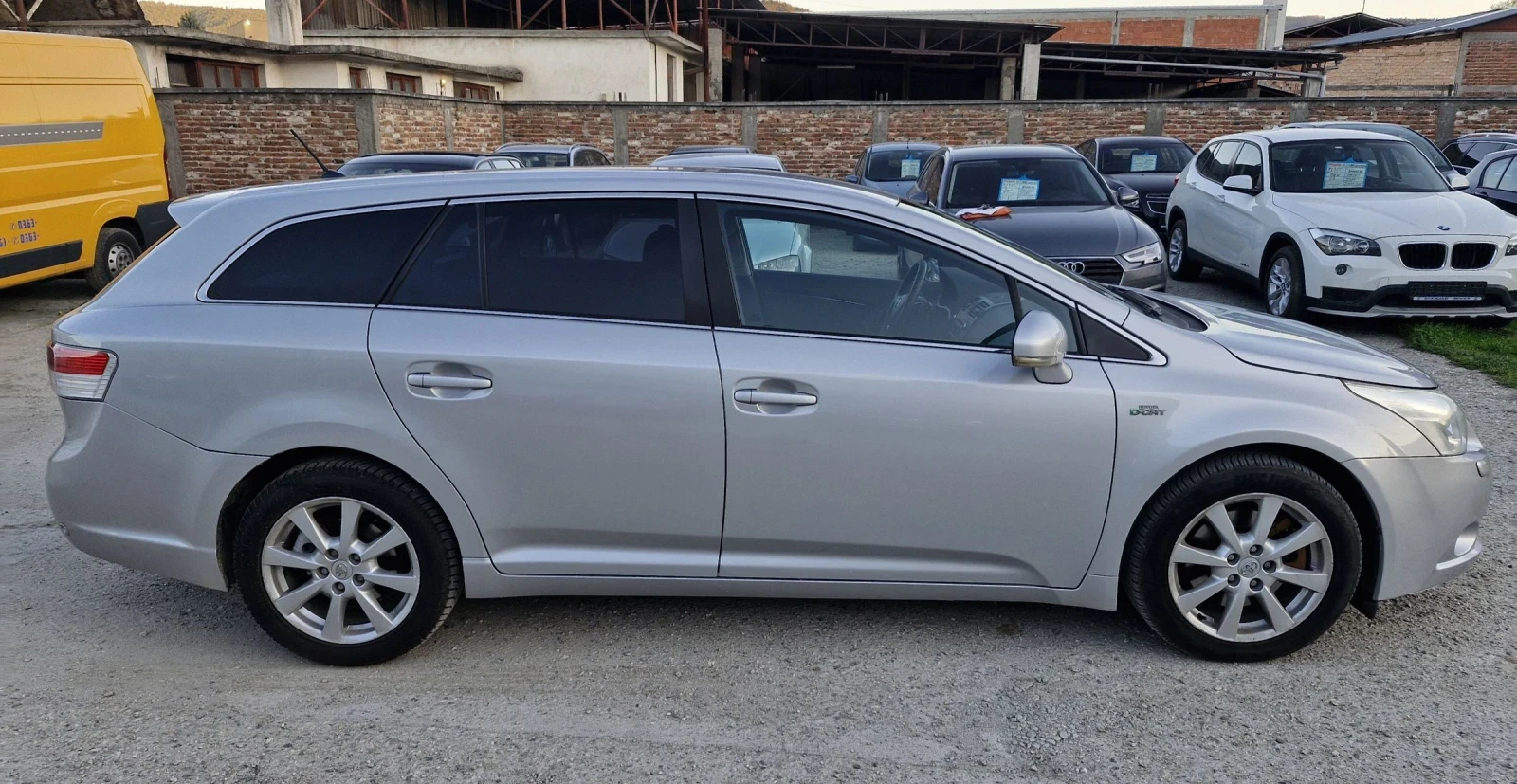 Toyota Avensis 2.2d 150hp avtomatik - изображение 8