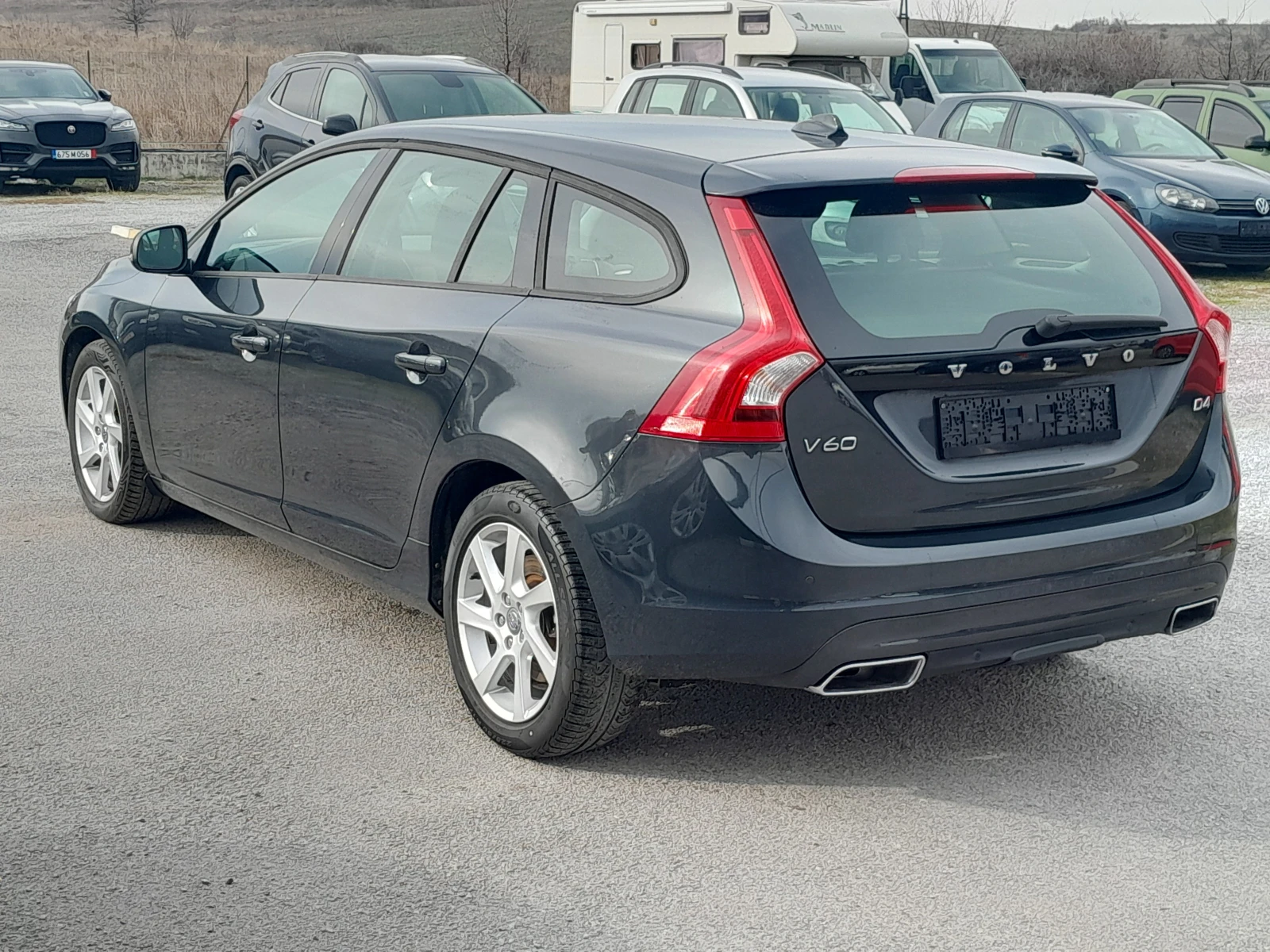 Volvo V60 2.0 D4 kinetic 180 - изображение 6