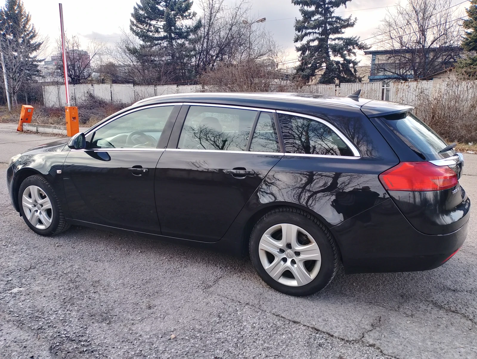 Opel Insignia Sport tourer  - изображение 8