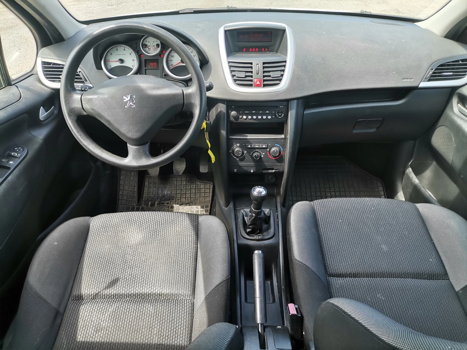 Peugeot 207 FACE* ПАНОРАМА* 151000КМ - изображение 10
