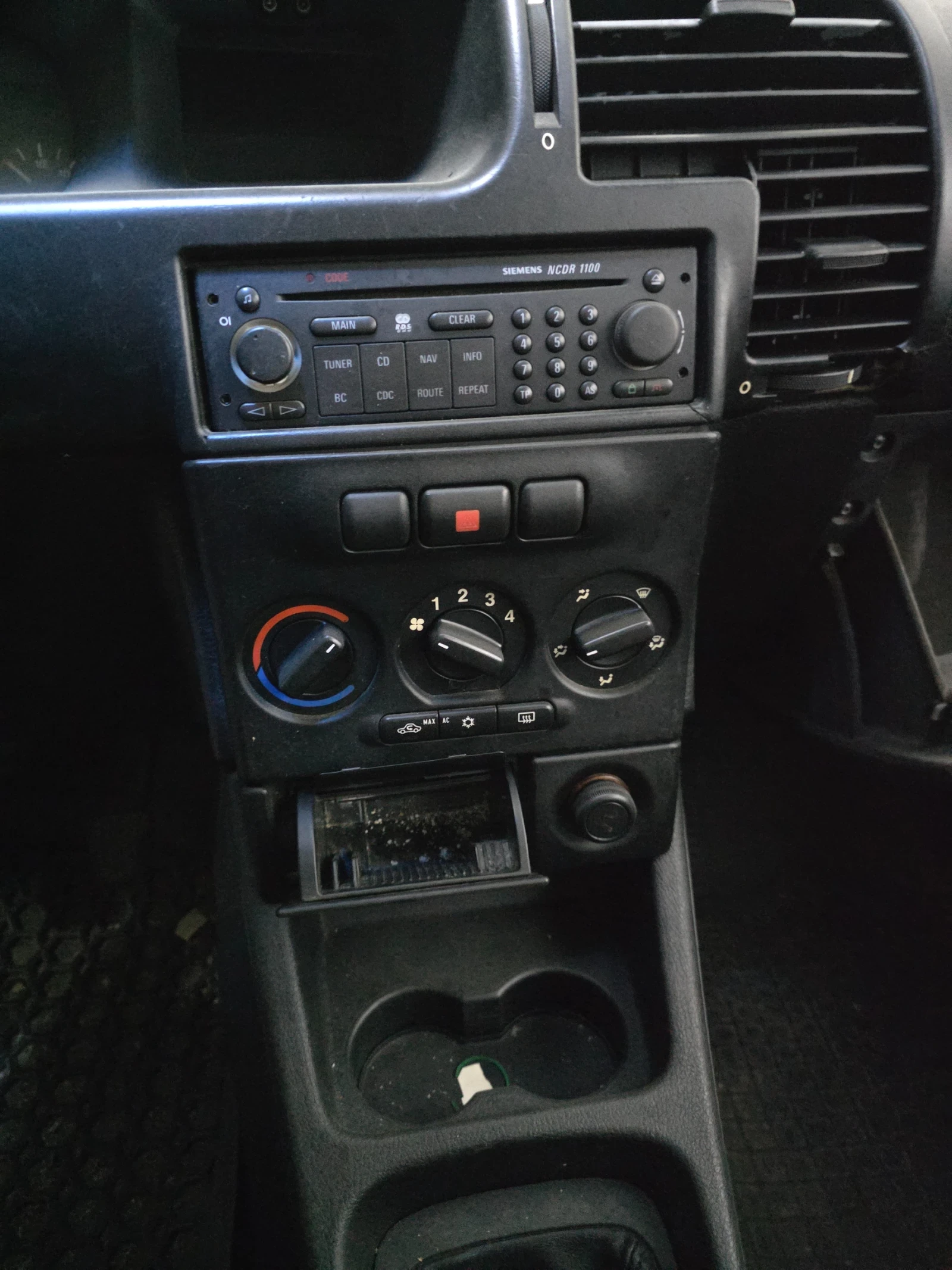 Opel Zafira 2.2 DTI - изображение 4