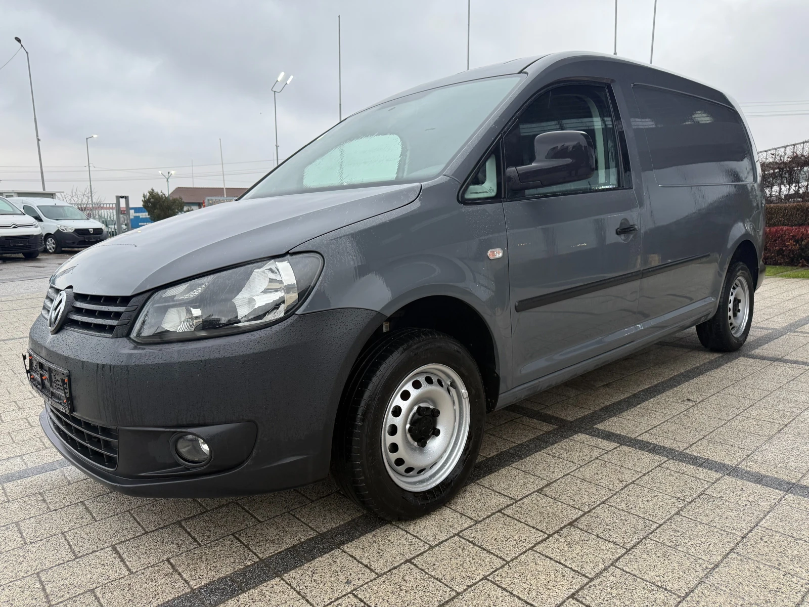 VW Caddy 1.6TDI Maxi Климатик Euro 5b  - изображение 4
