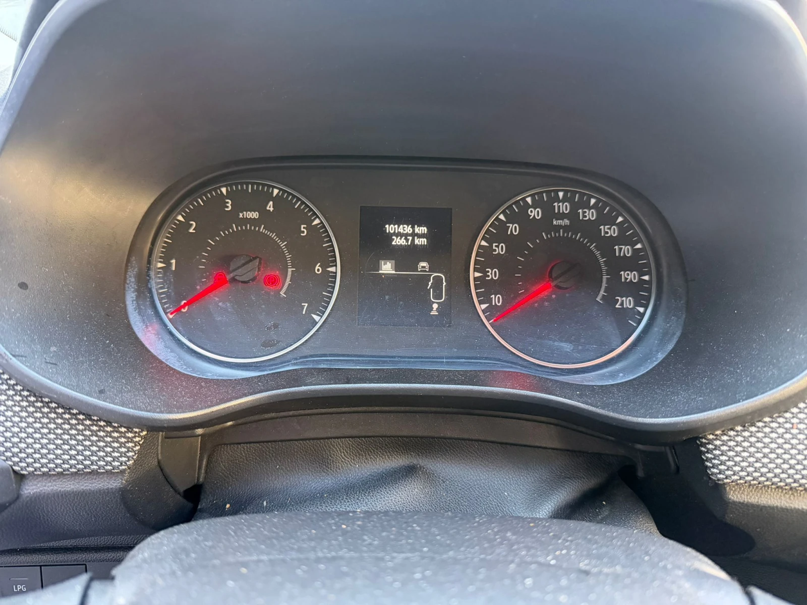 Dacia Sandero 1.0i LPG - изображение 2