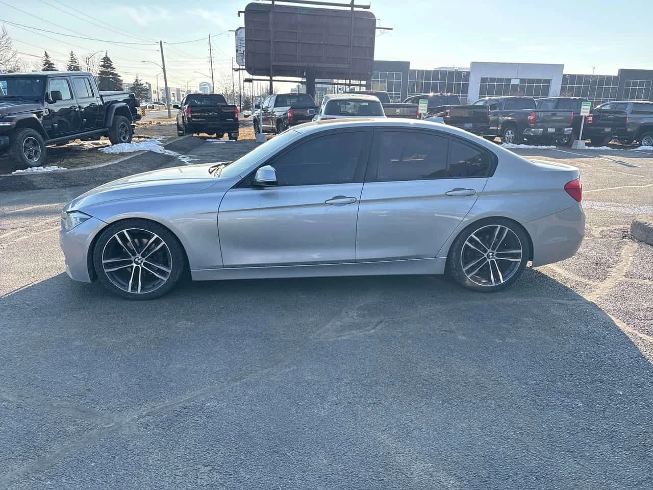 BMW 328 * 328d xDrive * ПОДГРЕВ* KEYLESS* ПАНО* ЕЛ. СЕДАЛК - изображение 2