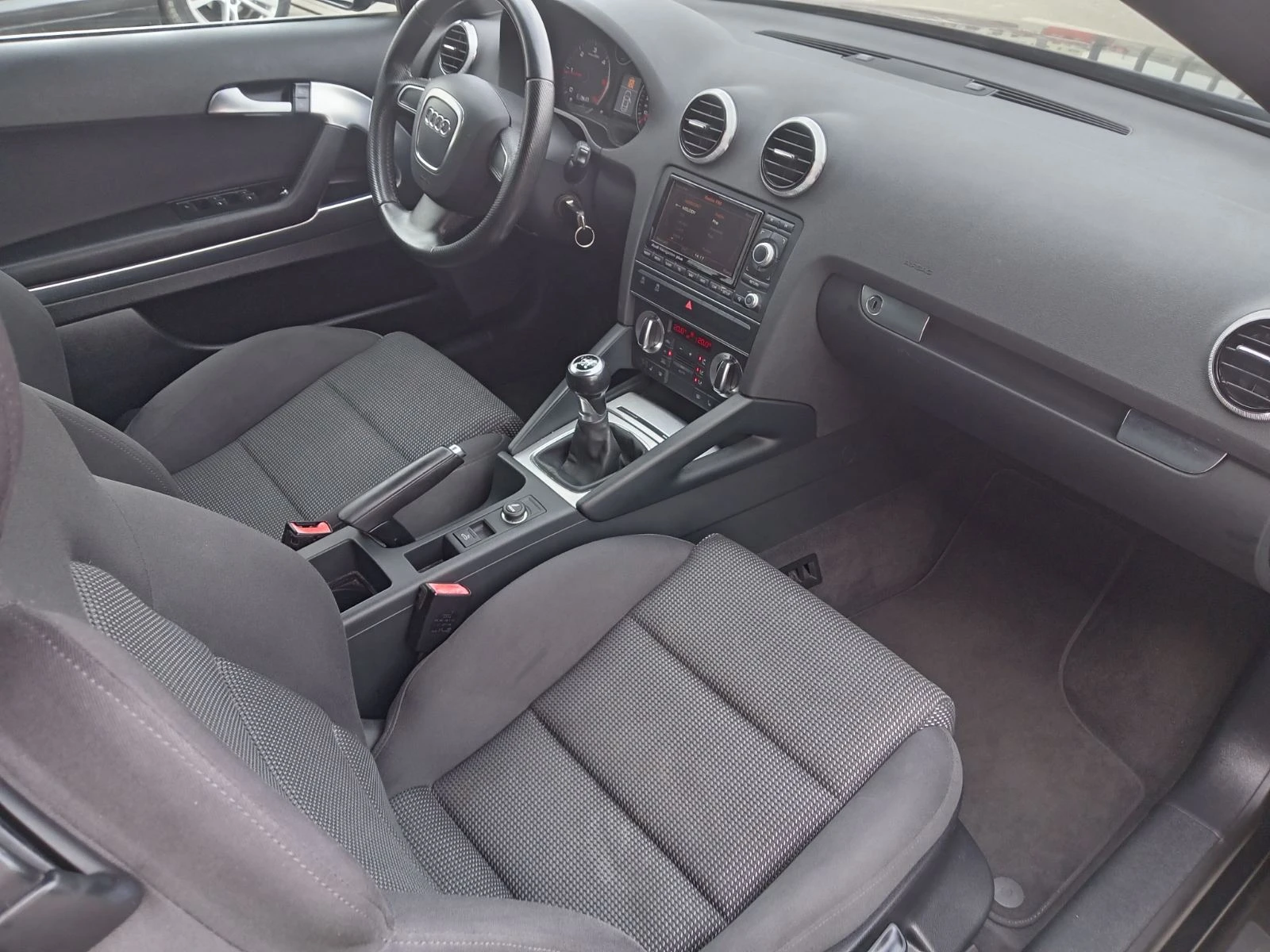 Audi A3 2.0TDI, снимка 5 - Автомобили и джипове - 53725128