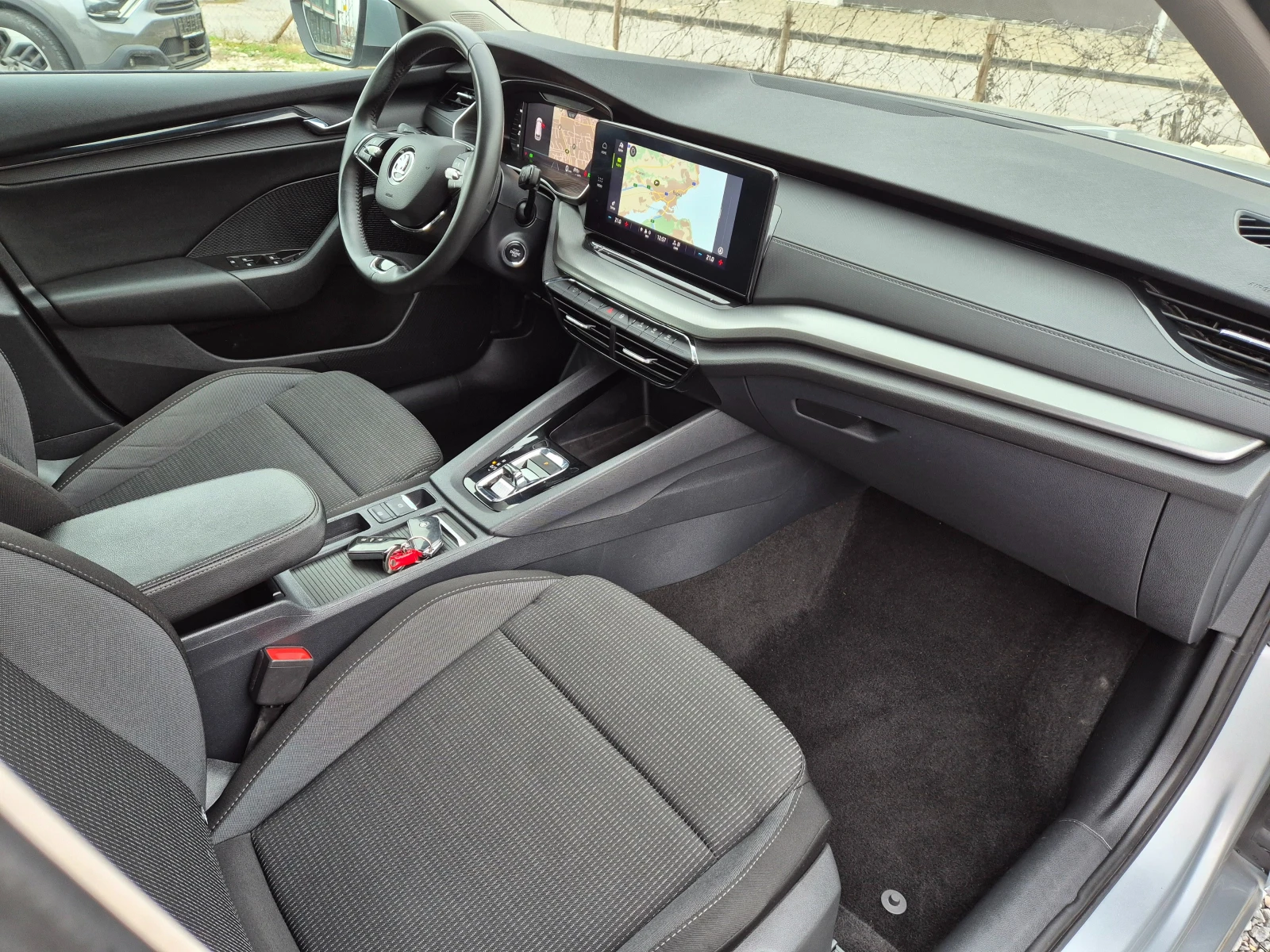 Skoda Octavia 2.0 TDI -150 K.S. AVTOMAT-LED-DISTRONIK-DIGITAL, снимка 10 - Автомобили и джипове - 53784004