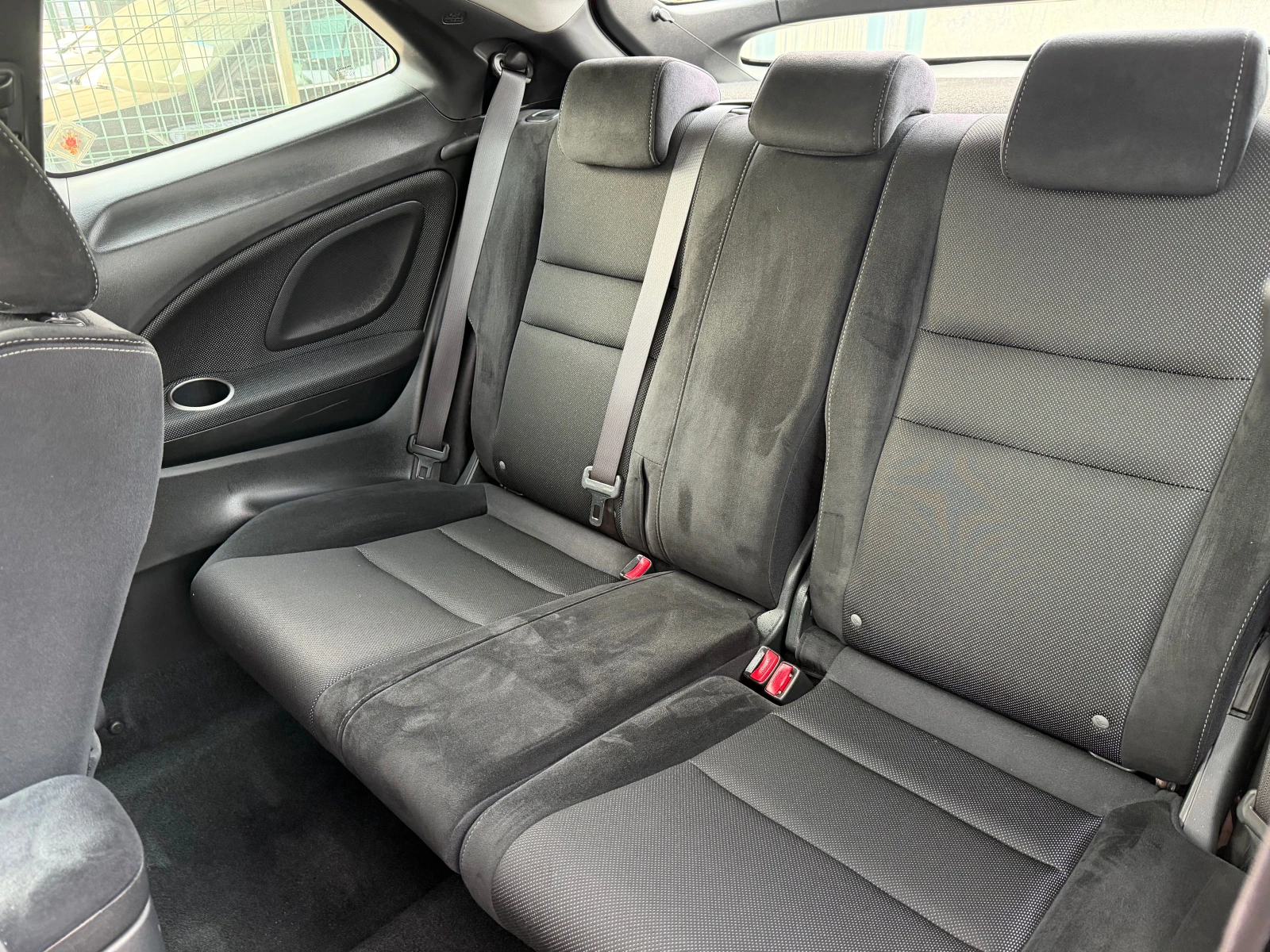 Honda Civic 1.8i-Vtec/140p.s-typeS, снимка 11 - Автомобили и джипове - 53934801