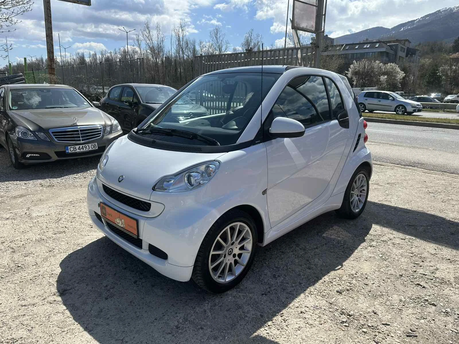 Smart Fortwo 1.0I EURO5А Навигация Пълна сервизна история | Auto.bg — изображение 1