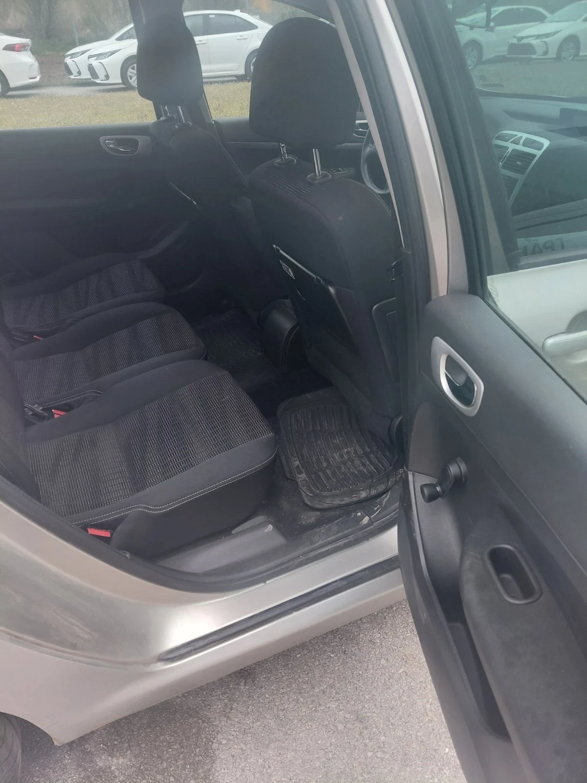 Peugeot 307 Комби, снимка 9 - Автомобили и джипове - 54213105