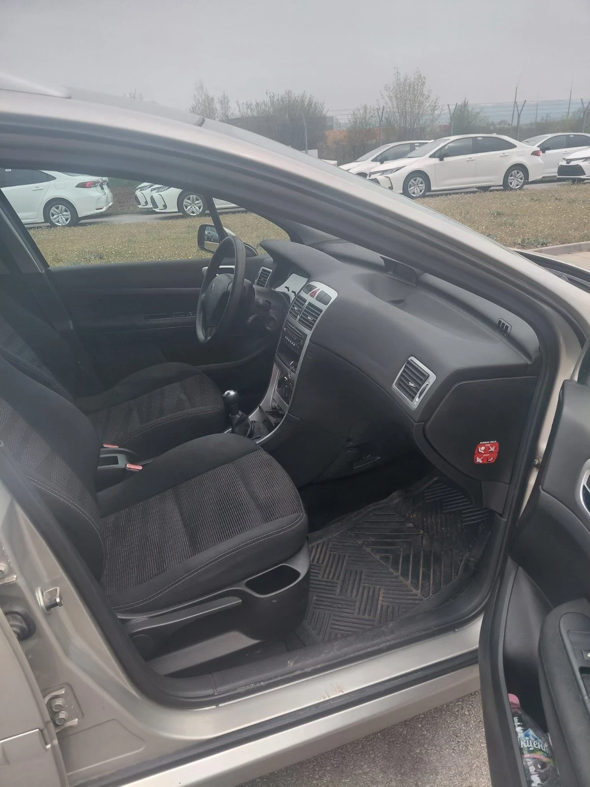 Peugeot 307 Комби, снимка 10 - Автомобили и джипове - 54213105