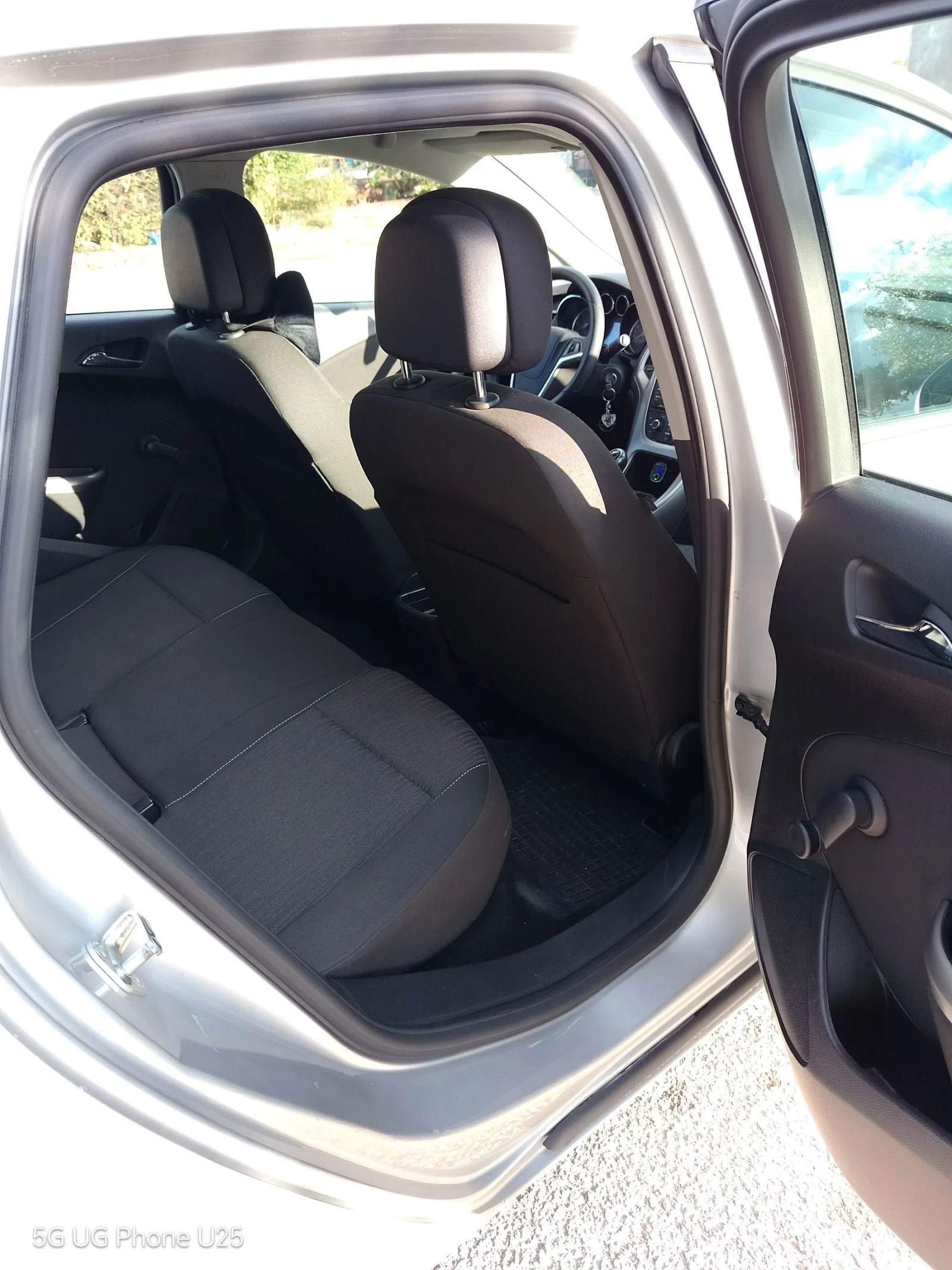 Opel Astra, снимка 10 - Автомобили и джипове - 54284382