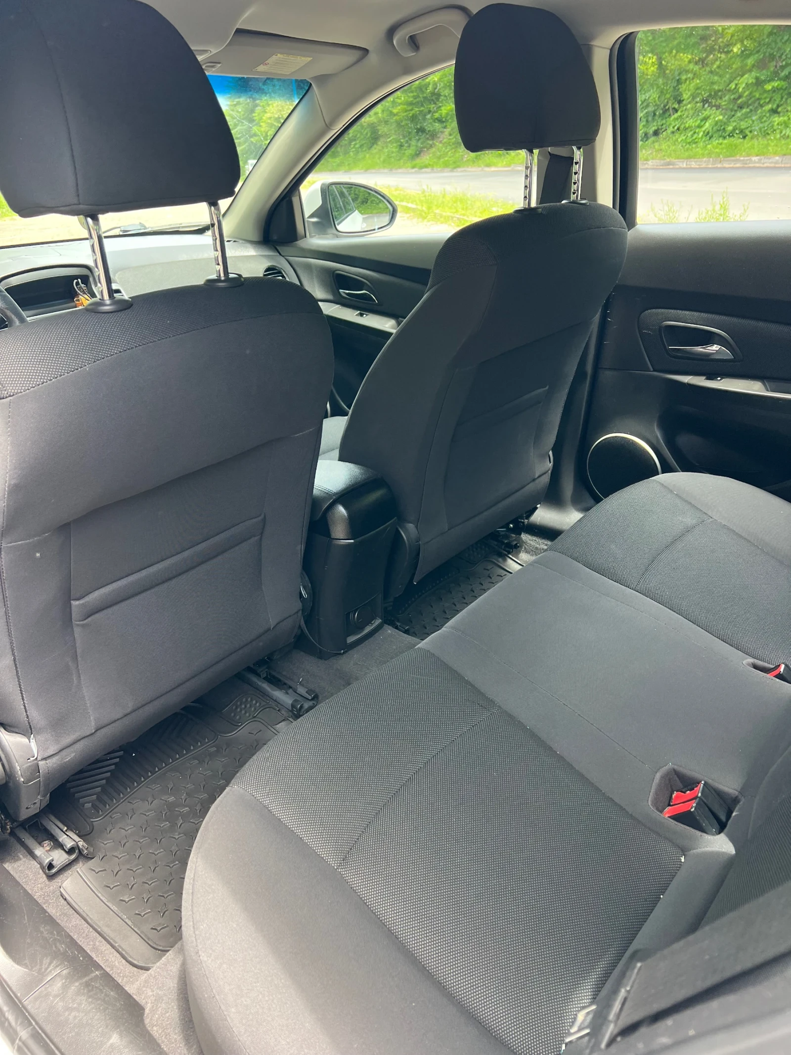 Chevrolet Cruze, снимка 12 - Автомобили и джипове - 54659621