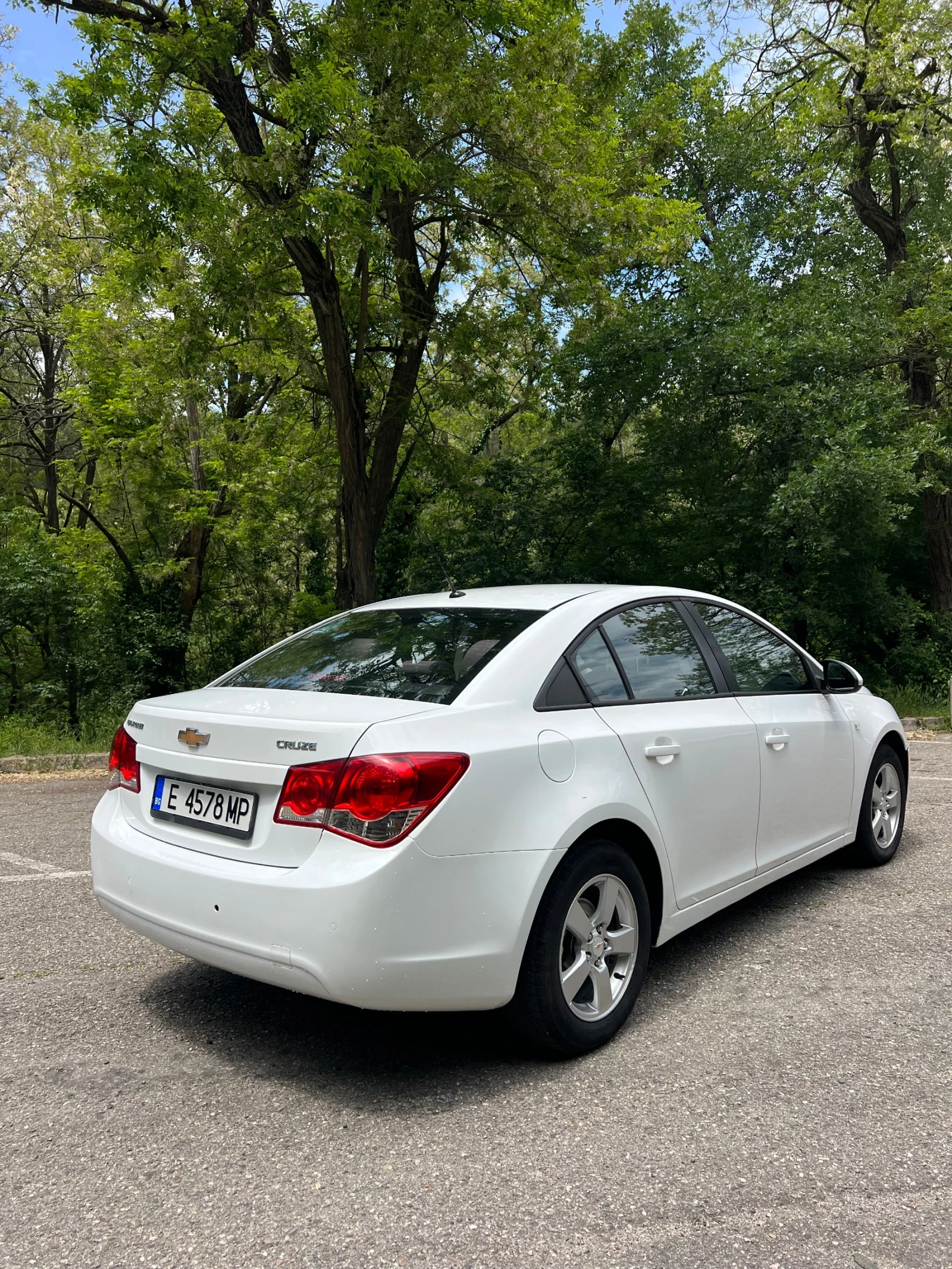 Chevrolet Cruze, снимка 4 - Автомобили и джипове - 54659621