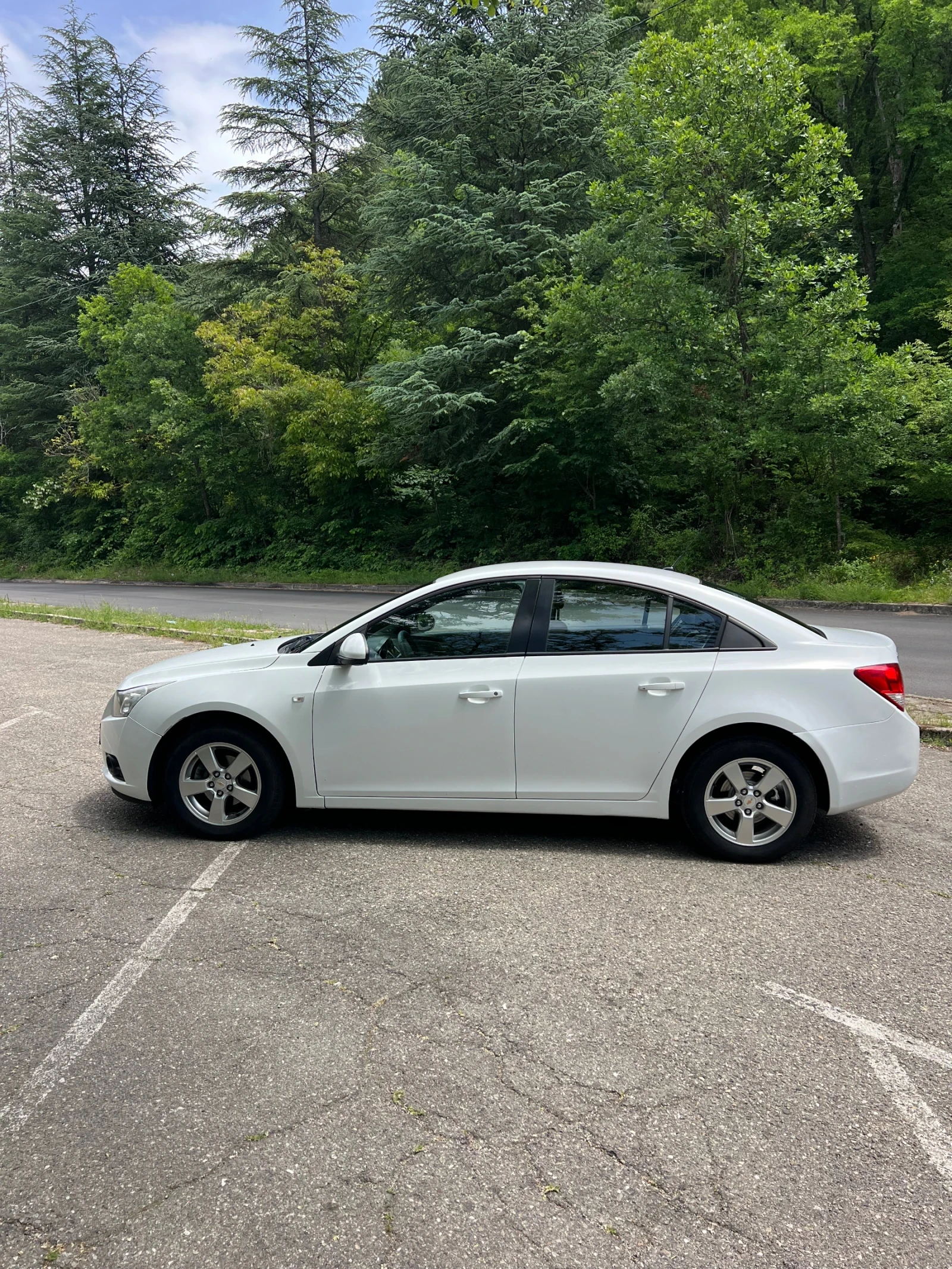 Chevrolet Cruze, снимка 2 - Автомобили и джипове - 54659621