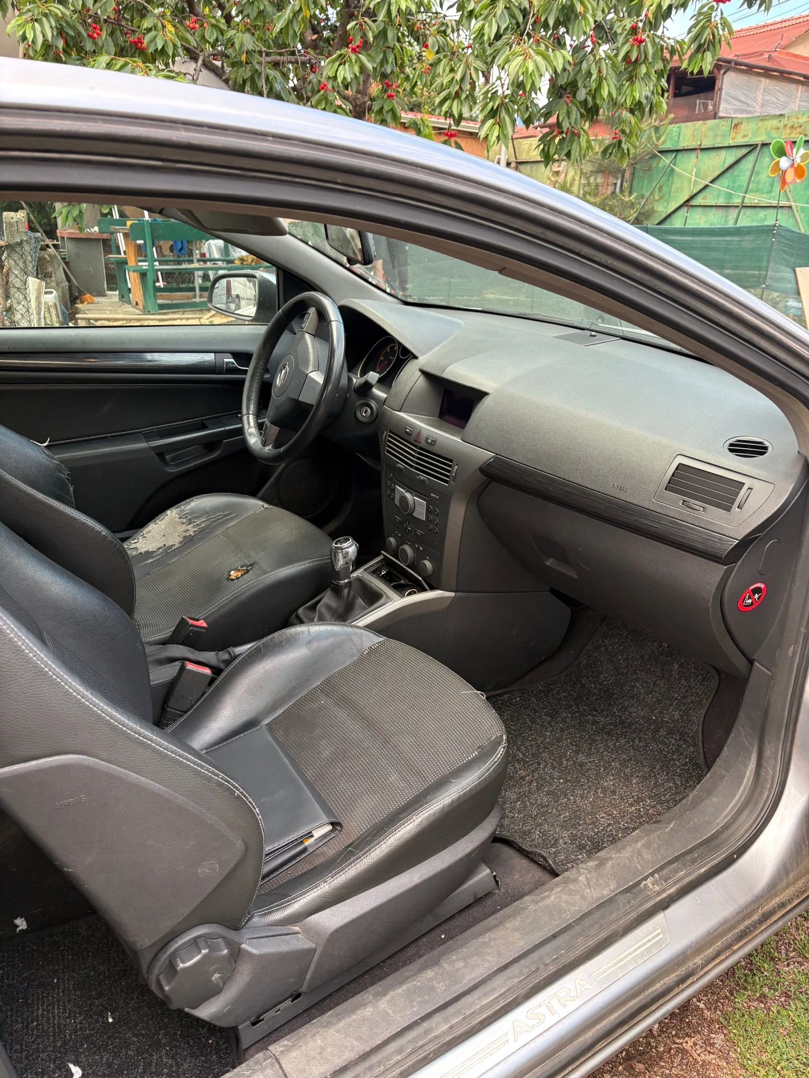 Opel Astra 1.9CDTI, снимка 10 - Автомобили и джипове - 54875096