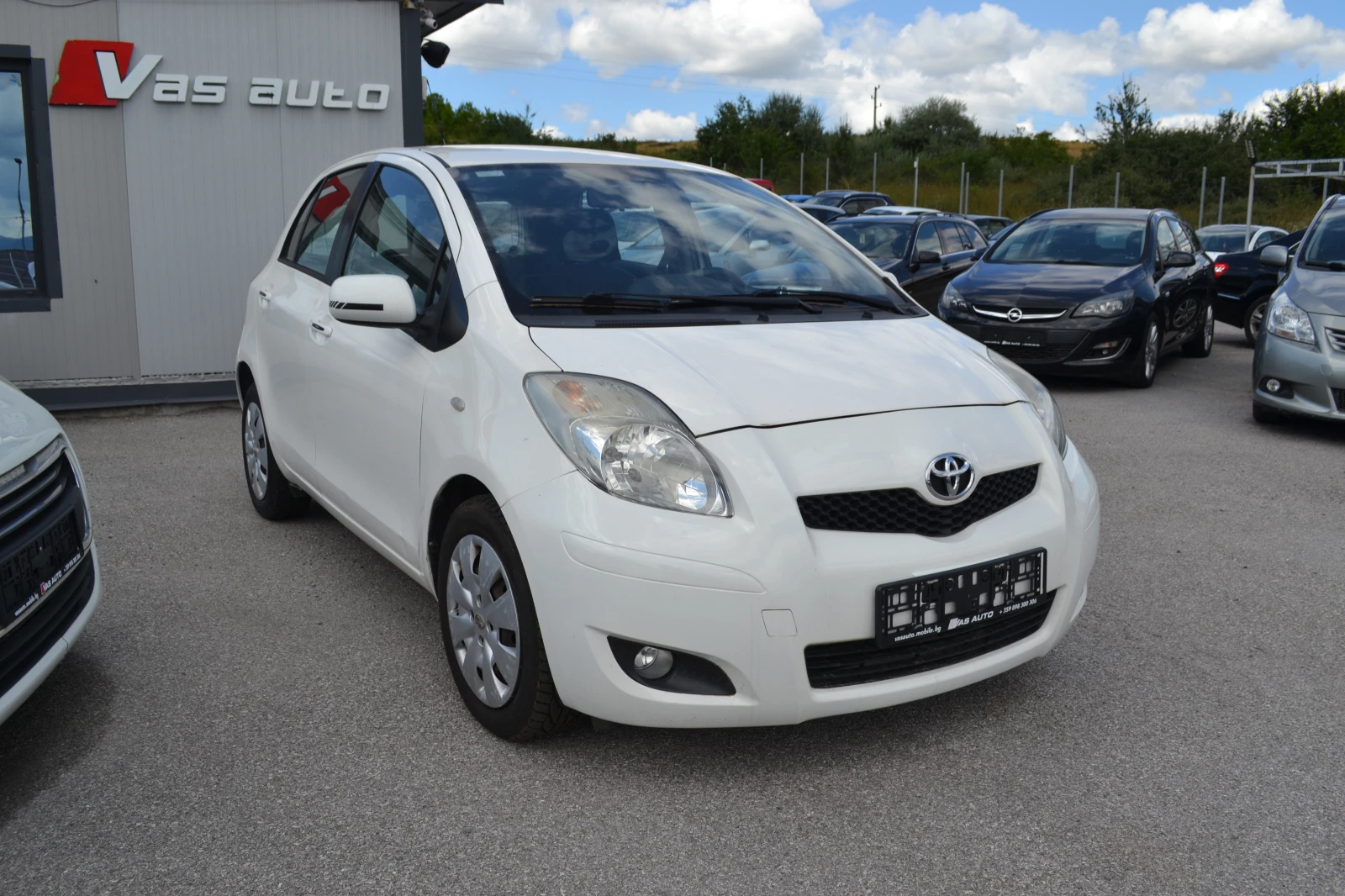 Toyota Yaris 1.4D-4D, снимка 2 - Автомобили и джипове - 55386996