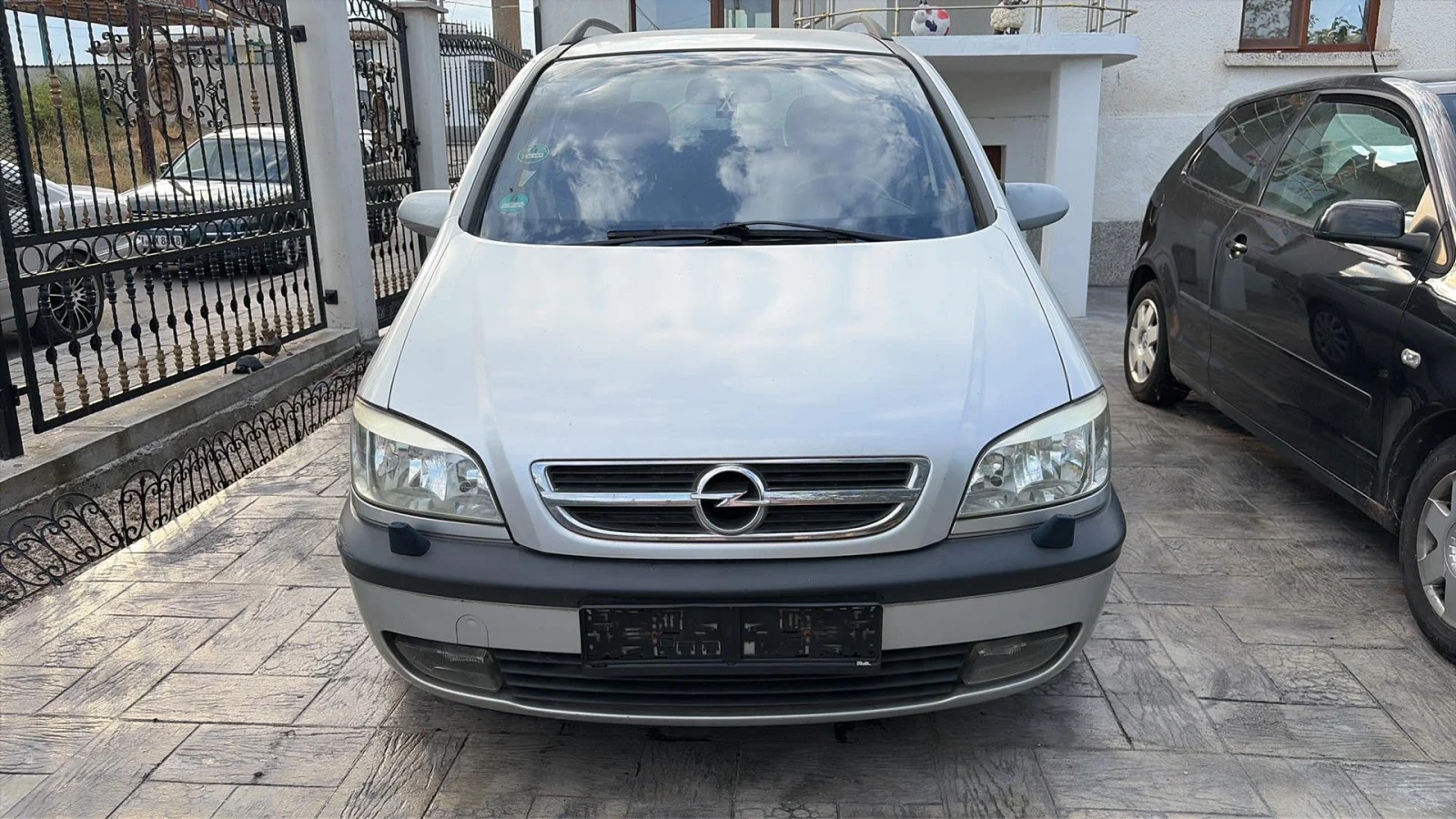 Opel Zafira 2.2DTI 16v, снимка 2 - Автомобили и джипове - 55421082